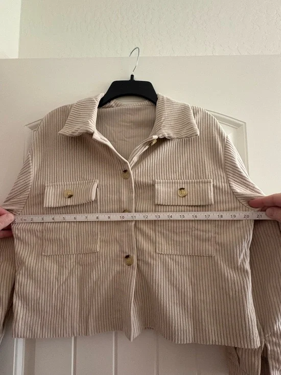Women’S Beige Corduroy Button-Front Cropped Jacket - Picture 9 of 12
